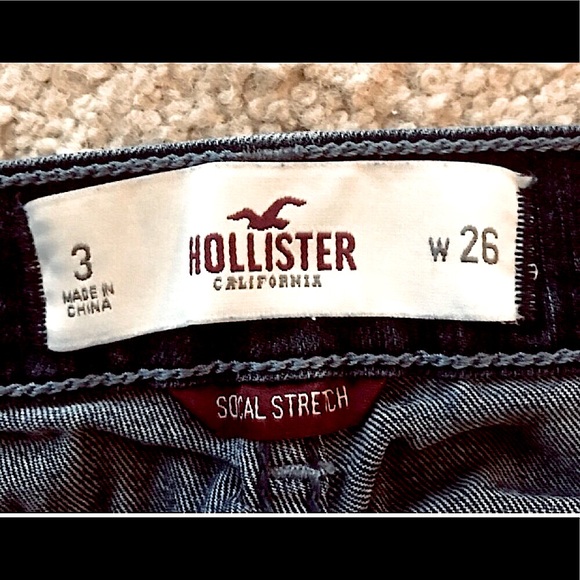 🆕🔥HOLLISTER VERY CUTE SKINNY DARK DENIM JEANS/FACTORY DISTRESSED WELL FITTED - Picture 4 of 4